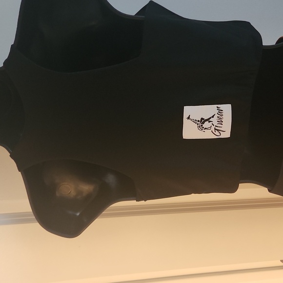 NWOT Sports bra TOP - Picture 3 of 3